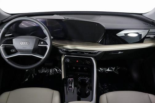 Glacier White Metallic 2026 Audi Q5 Premium TFSI quattro S tronic