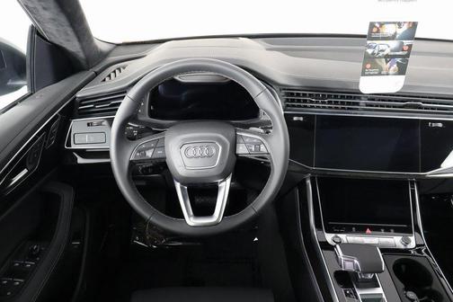 Daytona Gray Pearl Effect 2026 Audi Q8 55 Prestige