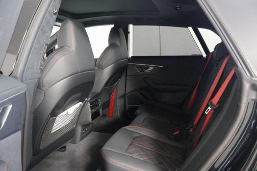 Mythos Black Metallic 2026 Audi SQ8 4.0T Prestige