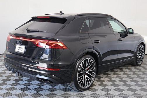 Mythos Black Metallic 2026 Audi SQ8 4.0T Prestige