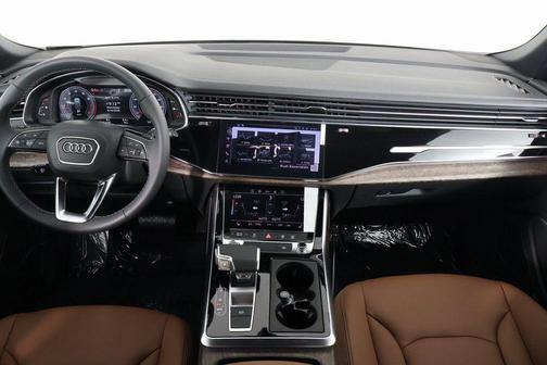 Glacier White Metallic 2026 Audi Q8 55 Premium