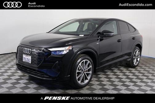 2022 Audi e-tron Premium Plus