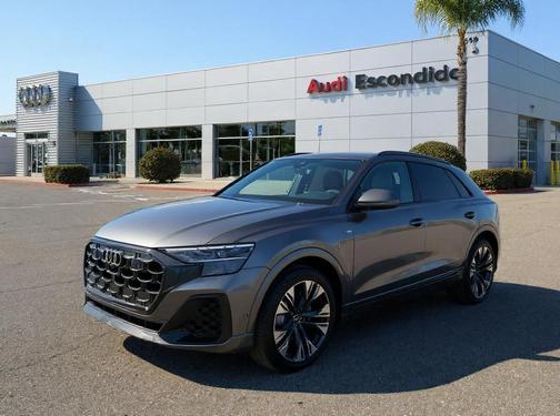 Daytona Gray Pearl Effect 2026 Audi Q8 55 Premium Plus