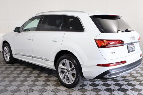 Carrara White 2021 Audi Q7 45 Premium Plus