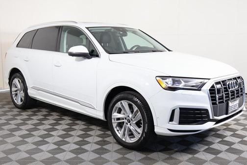 Carrara White 2021 Audi Q7 45 Premium Plus