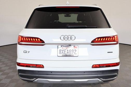 Carrara White 2021 Audi Q7 45 Premium Plus
