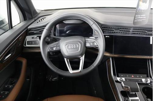 2026 Audi Q7 45 Premium