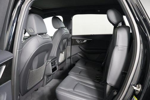 Mythos Black Metallic 2026 Audi Q7 55 Premium Plus