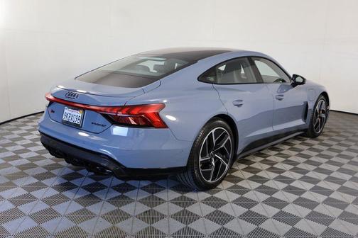 2023 Audi RS e-tron GT quattro