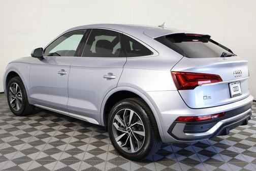 2022 Audi Q5 45 S line Premium Plus
