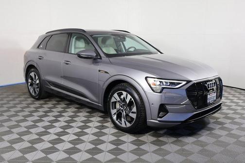 2022 Audi e-tron Premium