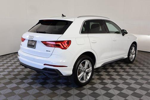 2024 Audi Q3 Premium Plus 45 TFSI S line quattro Tiptronic