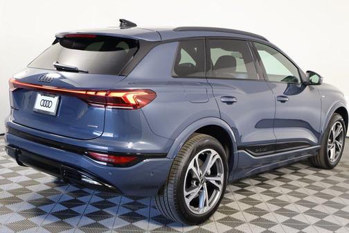 3d3d 2027 Audi Q6 e-tron Premium Plus