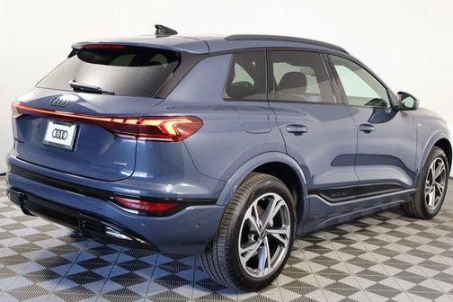 3d3d 2027 Audi Q6 e-tron Premium Plus