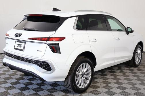 Arkona White 2026 Audi Q3 TFSI quattro S tronic