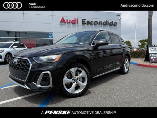 Mythos Black Metallic 2022 Audi Q5 45 S line Premium Plus
