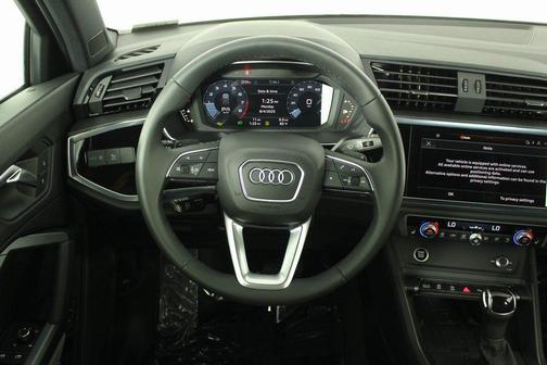 2025 Audi Q3 Premium 45 TFSI S line quattro Tiptronic