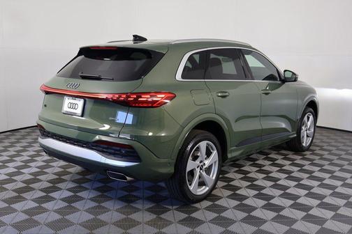 2025 Audi Q5 Premium Plus TFSI quattro S tronic