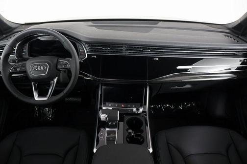 2026 Audi Q7 45 Premium