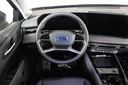 Mythos Black Metallic 2026 Audi Q3 TFSI quattro S tronic