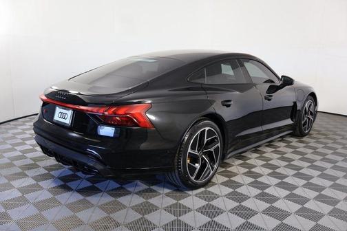 2023 Audi RS e-tron GT quattro