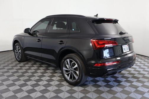 2024 Audi Q5 45 S line Premium