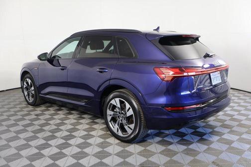 2022 Audi e-tron Premium