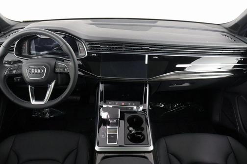 Glacier White Metallic 2026 Audi Q7 55 Premium
