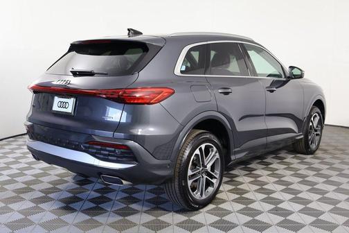 2025 Audi Q5 Premium TFSI quattro S tronic