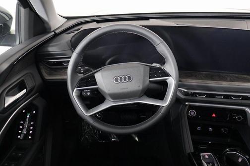 2025 Audi Q5 Premium TFSI quattro S tronic