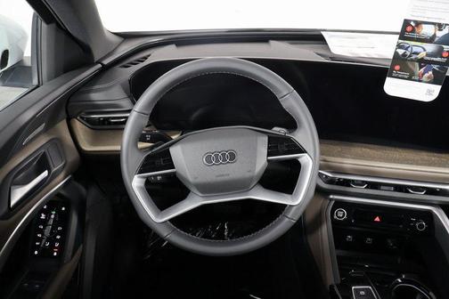 Glacier White Metallic 2026 Audi Q5 Premium Plus TFSI quattro S tronic