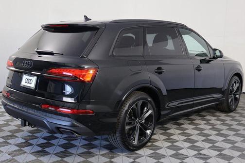 Mythos Black Metallic 2026 Audi Q7 55 Premium Plus