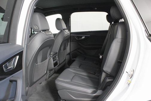 2026 Audi Q7 55 Premium Plus