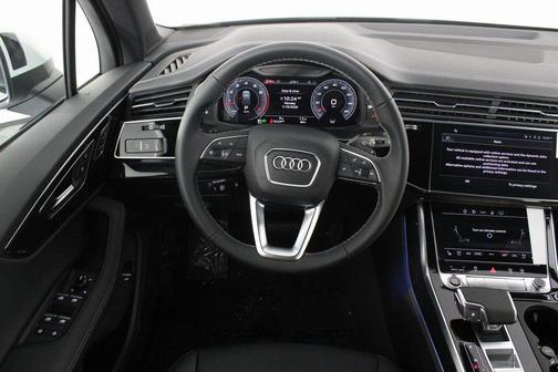 2026 Audi Q7 55 Premium Plus