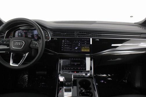 Glacier White Metallic 2026 Audi Q7 55 Premium Plus