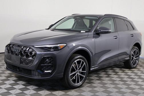 Tambora Gray Metallic 2026 Audi Q5 Premium Plus TFSI quattro S tronic