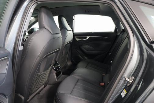 Daytona Gray Pearl Effect 2026 Audi A6 Premium Plus quattro S tronic