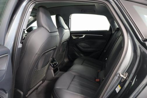 Daytona Gray Pearl Effect 2026 Audi A6 Premium Plus quattro S tronic