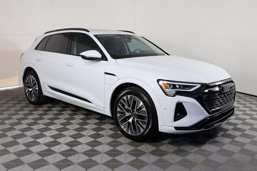 2024 Audi Q8 e-tron Premium Plus