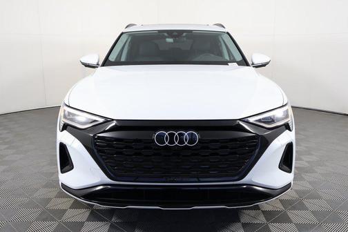 2024 Audi Q8 e-tron Premium Plus