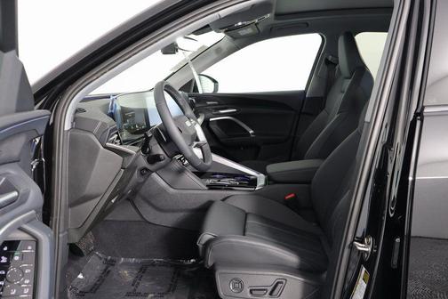 Mythos Black Metallic 2026 Audi Q5 Premium Plus TFSI quattro S tronic