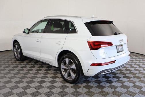 2023 Audi Q5 40 Premium Plus