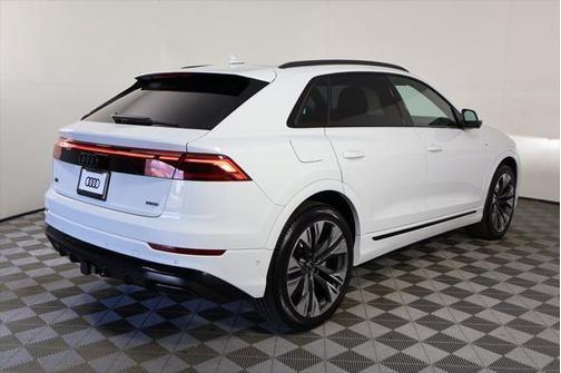 Glacier White Metallic 2026 Audi Q8 55 Premium Plus