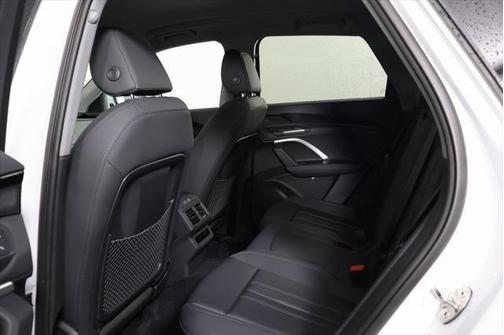 2025 Audi Q5 Premium TFSI quattro S tronic