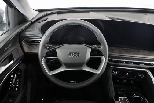 Florett Silver Metallic 2026 Audi Q5 Premium Plus TFSI quattro S tronic