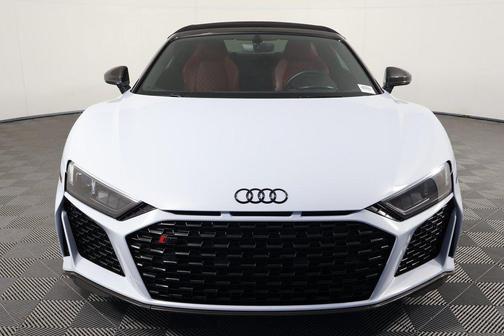 Suzuka Gray Metallic 2020 Audi R8 V10 performance quattro S tronic