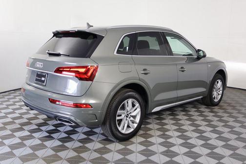 2023 Audi Q5 45 S line Premium
