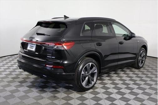 2024 Audi Q4 e-tron Premium Plus 50 quattro