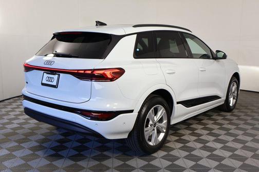 2025 Audi Q6 e-tron Premium Plus