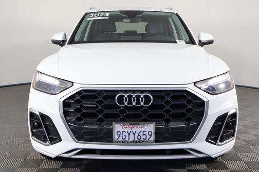 Ibis White 2023 Audi Q5 45 S line Premium